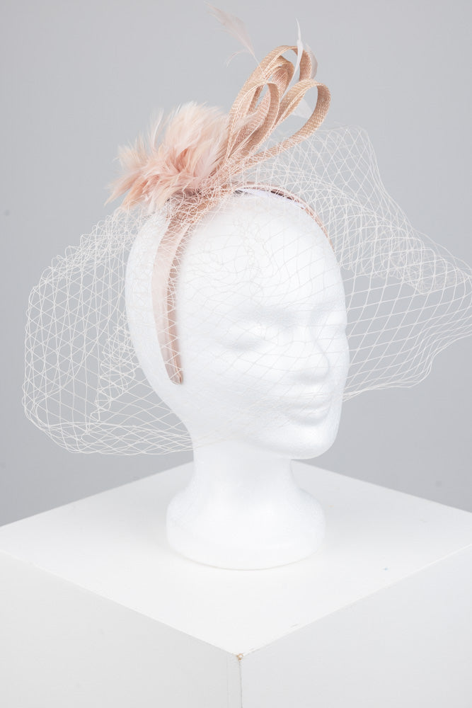 Fascinator "Feder mit Schleier"