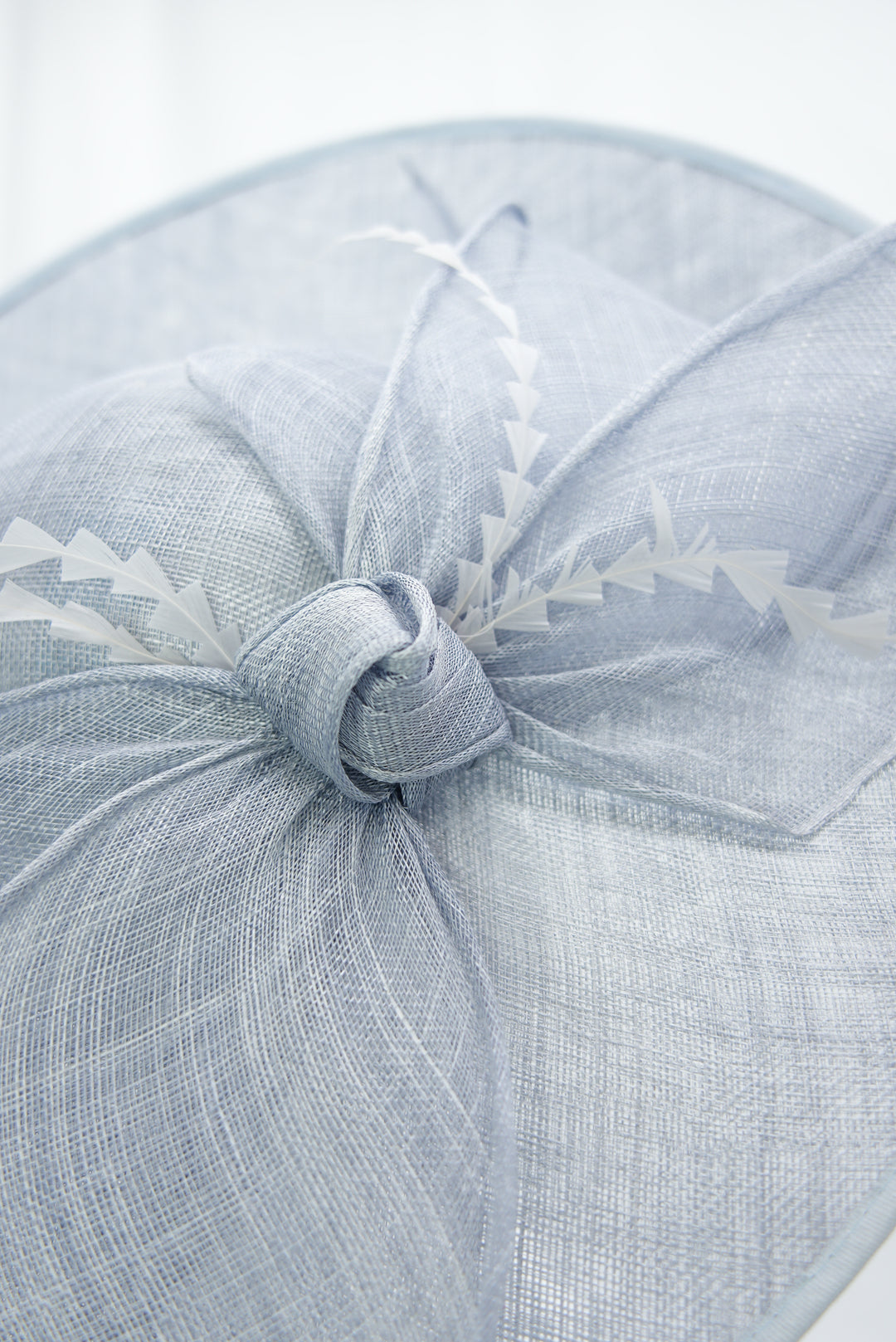 Fascinator "groß mit Schleife" graublau