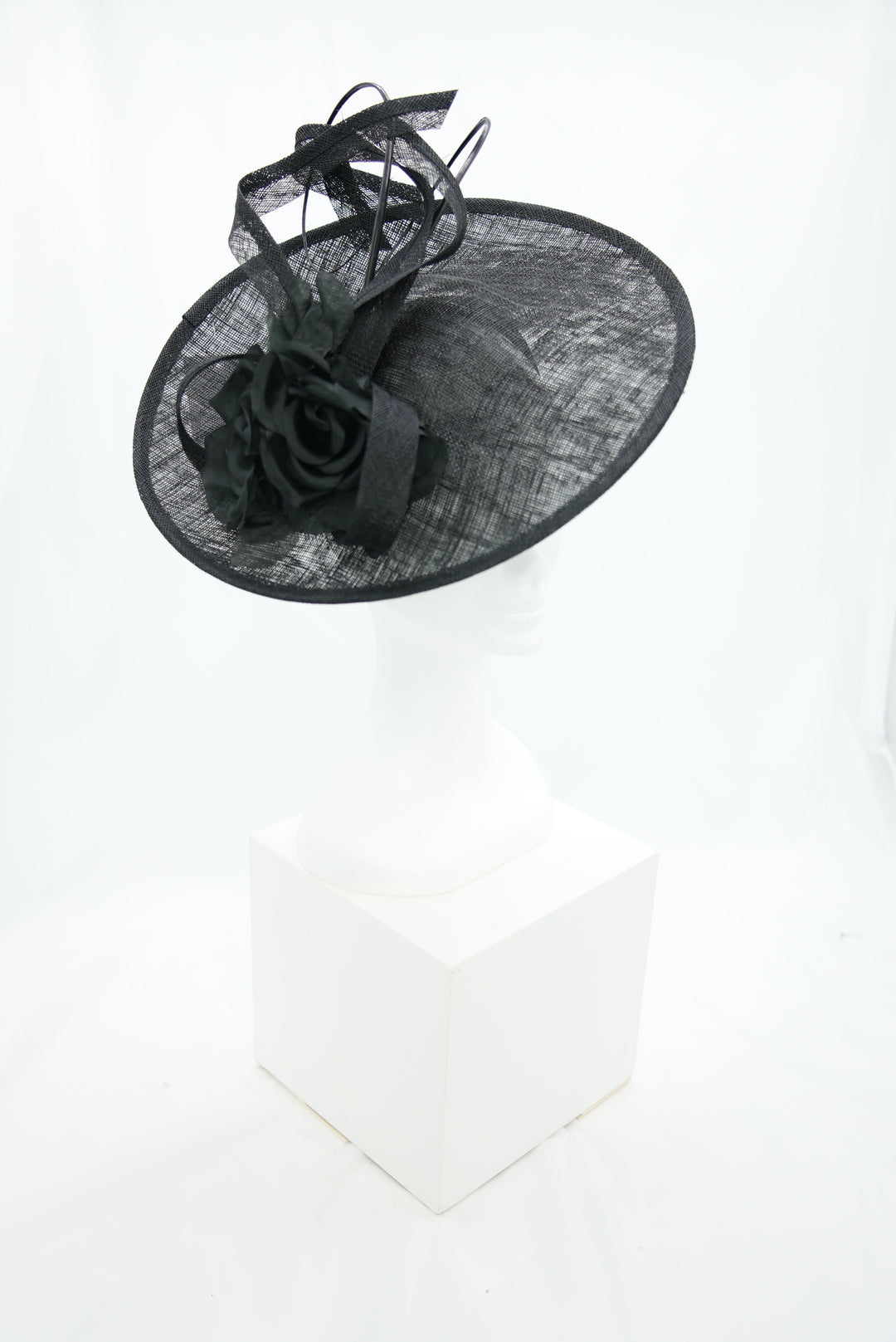 Fascinator "Teller mit Blume" schwarz
