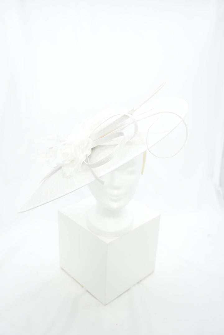 Fascinator white