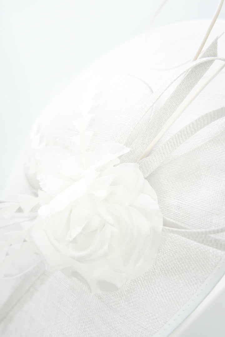Fascinator white