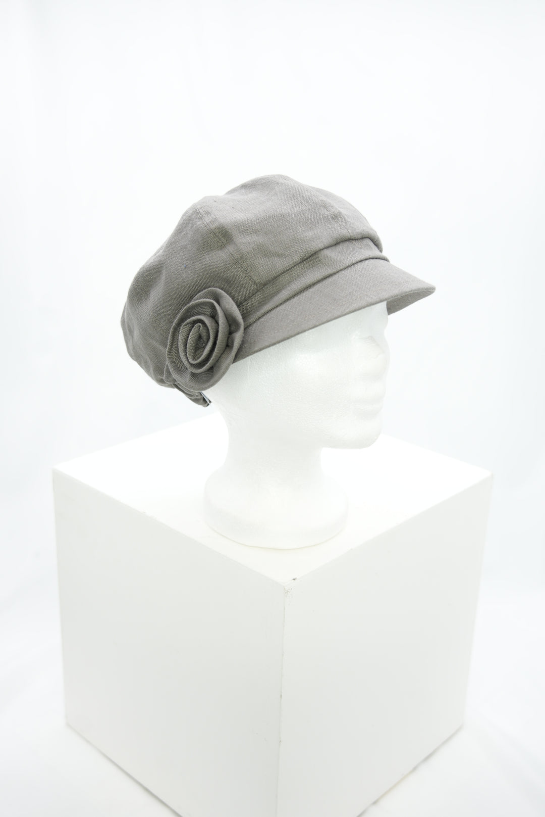 Schirmmütze "Blume grau"