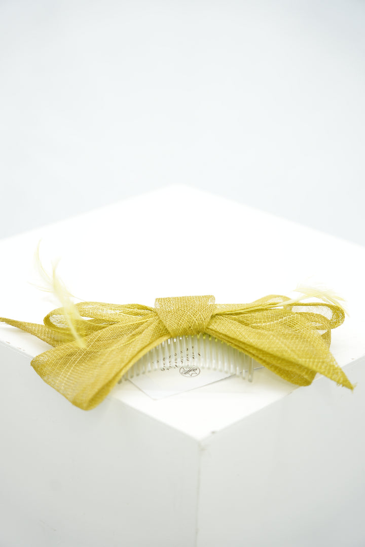 Fascinator Schleife grün auf Spange