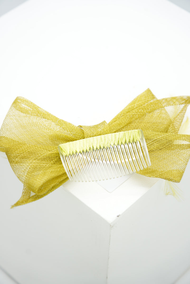 Fascinator Schleife grün auf Spange