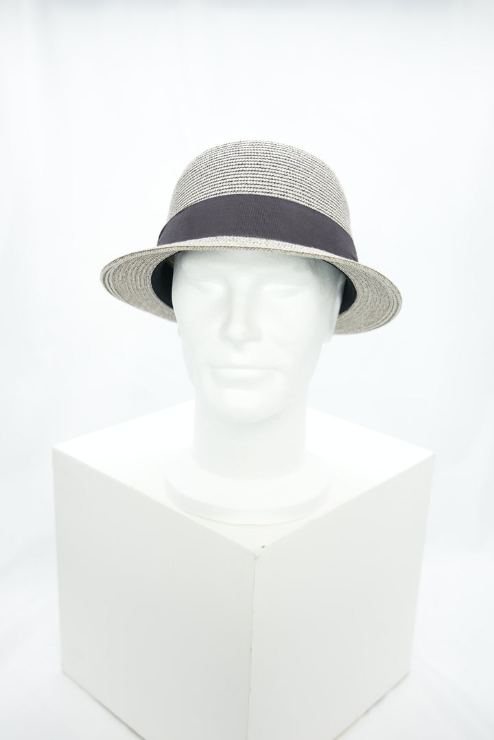 Strohhut grau mit dunkelgrauem Band