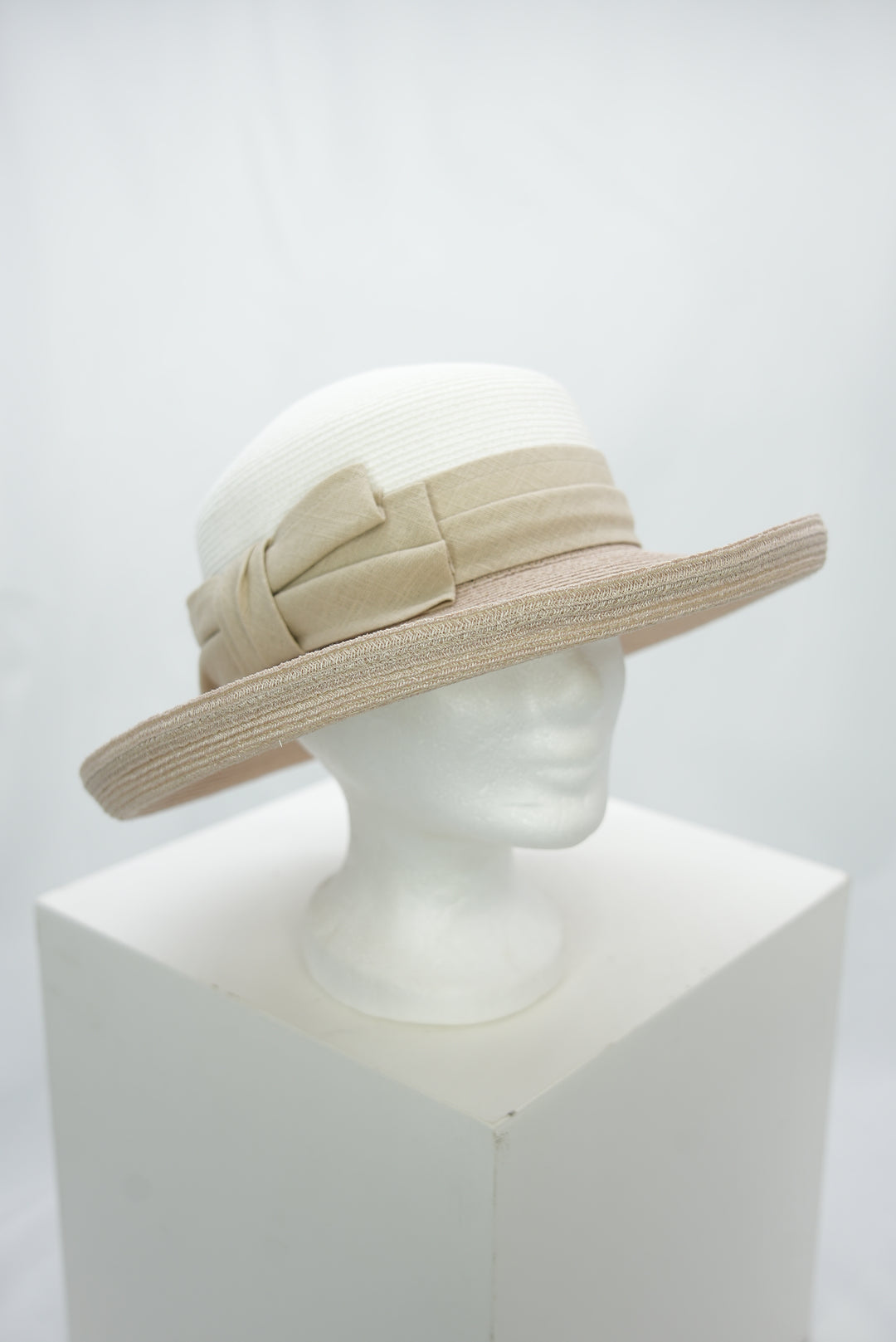 Leinenhut "zweifarbig beige"