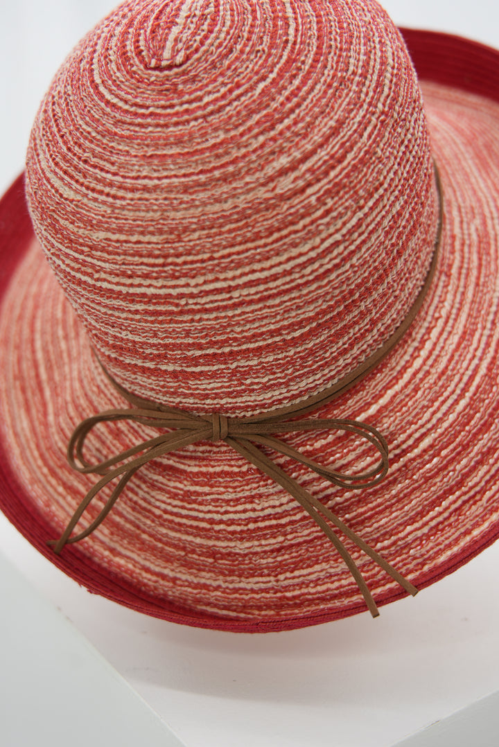 Strohhut "loosely" rot