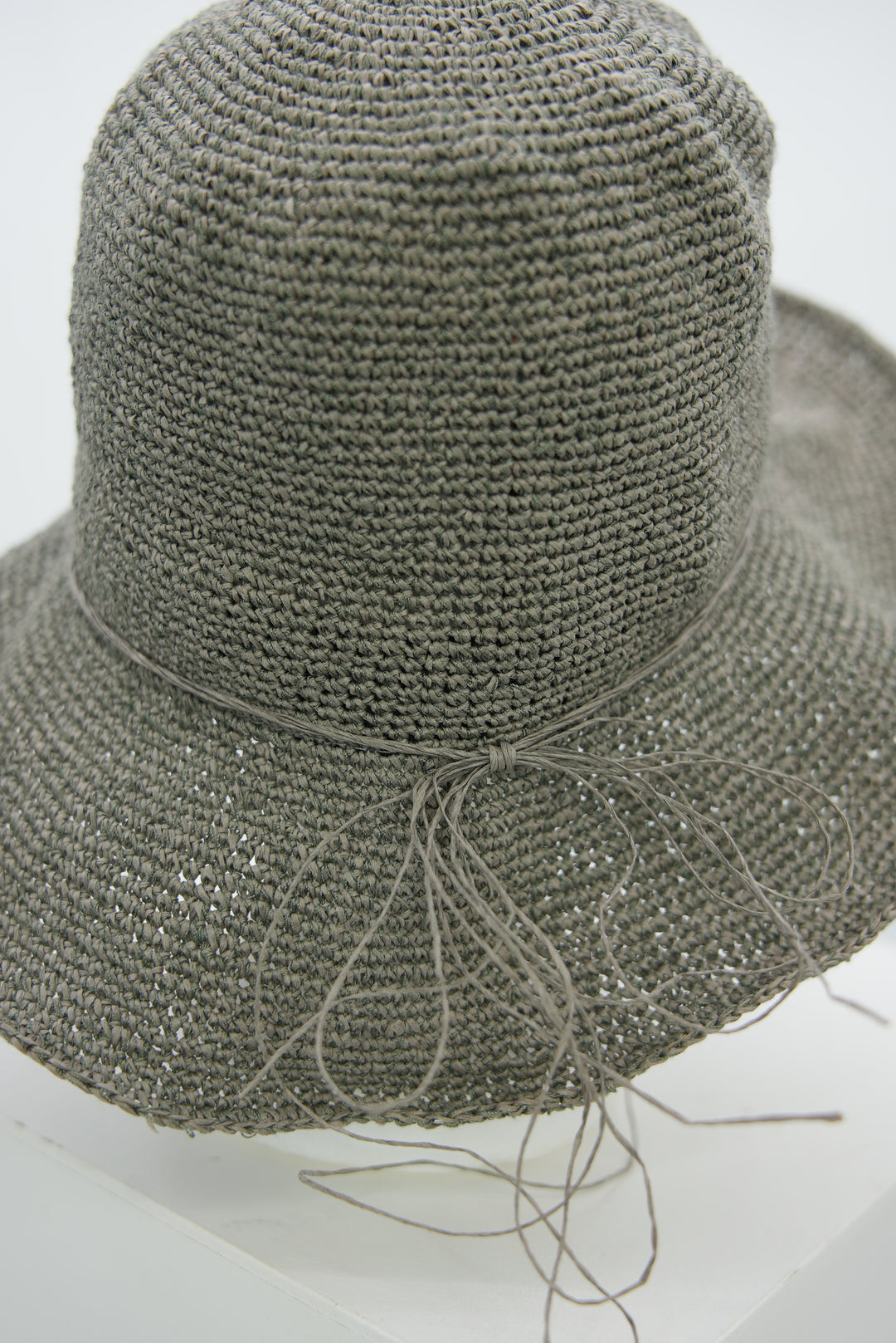 Strohhut grau