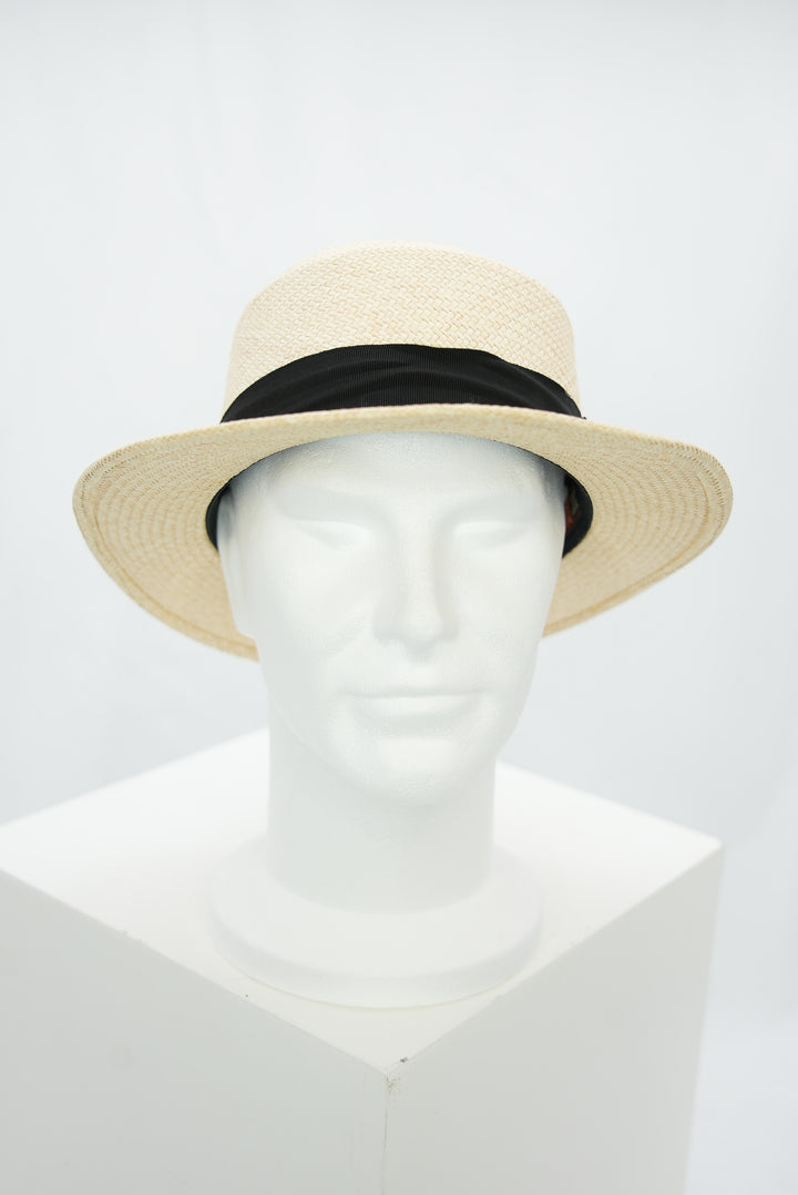 Panamahut mit schwarzer Schleife