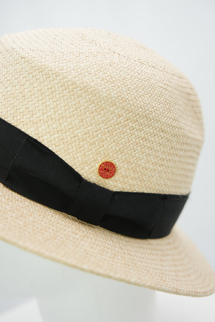 Panamahut mit schwarzer Schleife