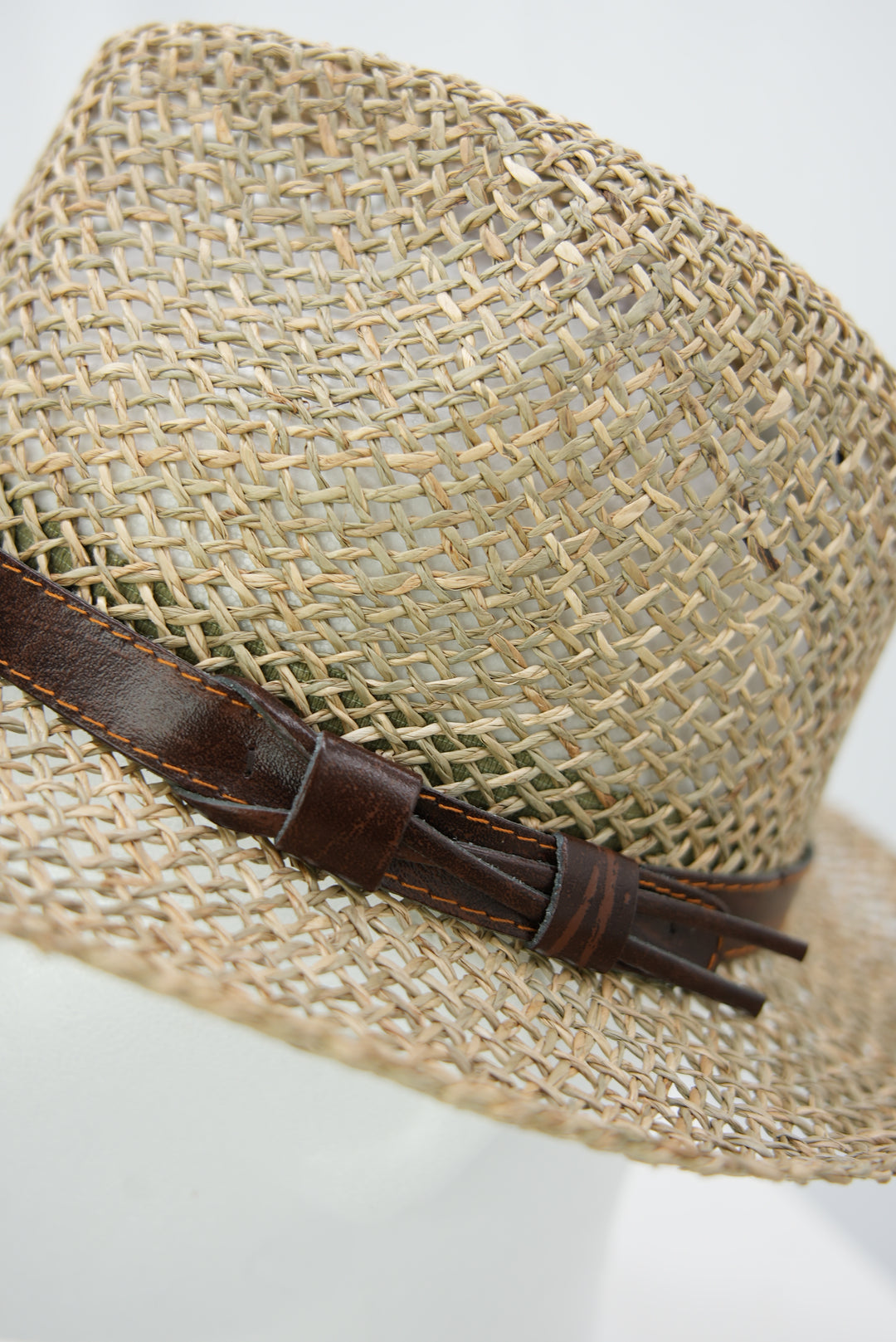 Strohhut Seegras mit Lederband