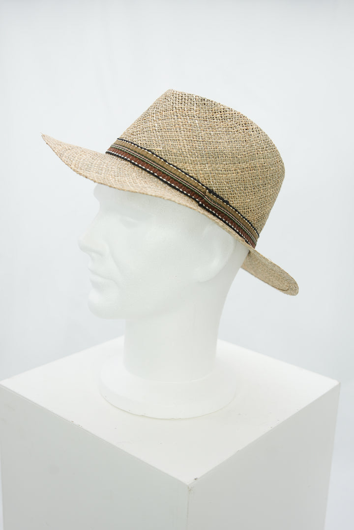 Strohhut mit Stoffband