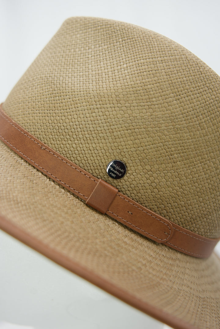 Panamahut grün mit braunem Lederband