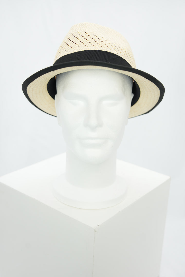 Panamahut mit schwarzem Band