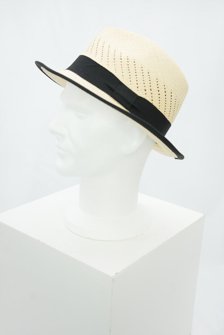 Panamahut mit schwarzem Band