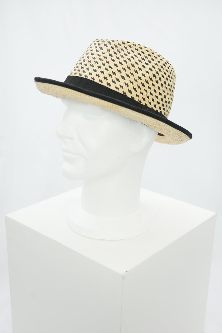 Panamahut mit Musterkrone