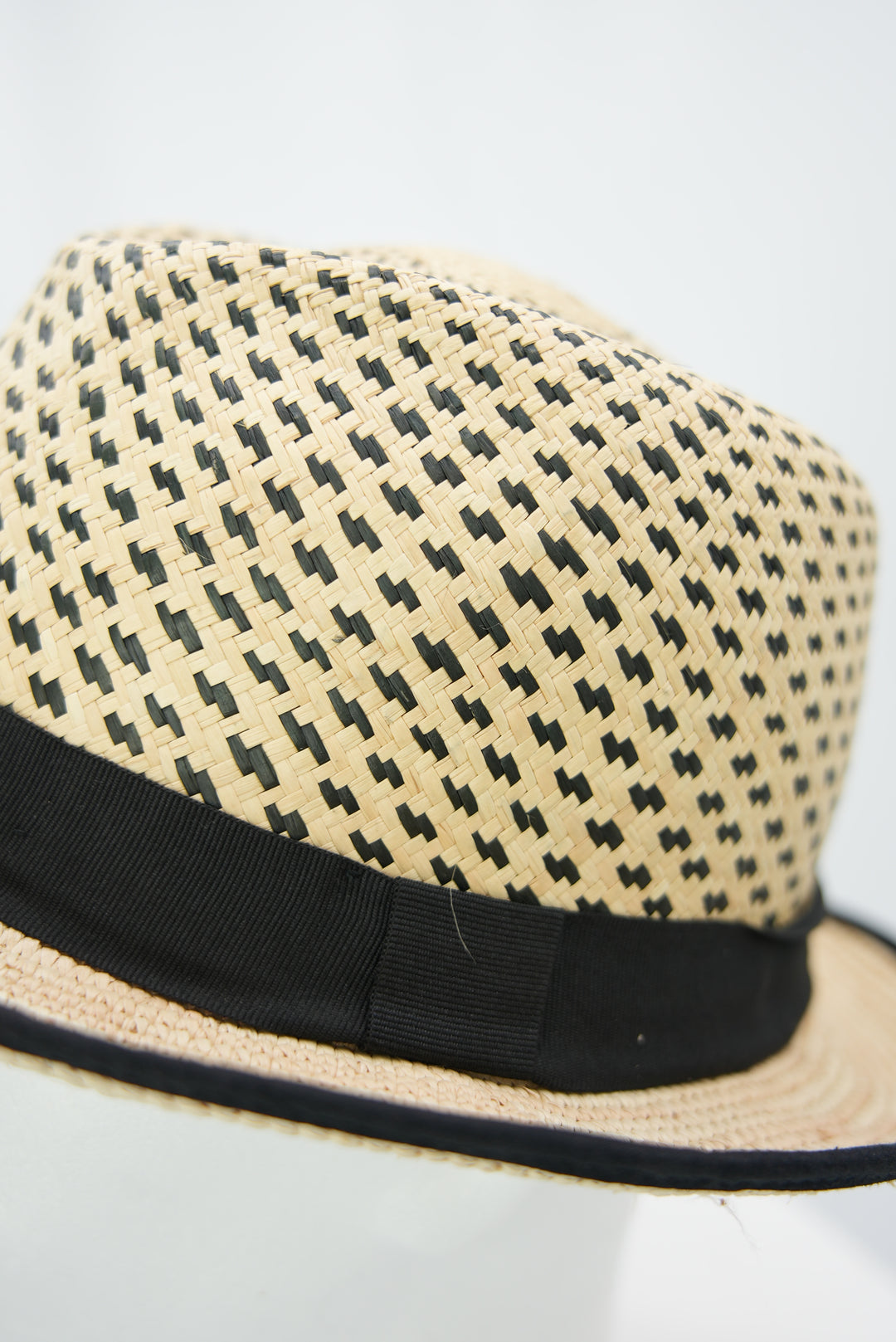 Panamahut mit Musterkrone