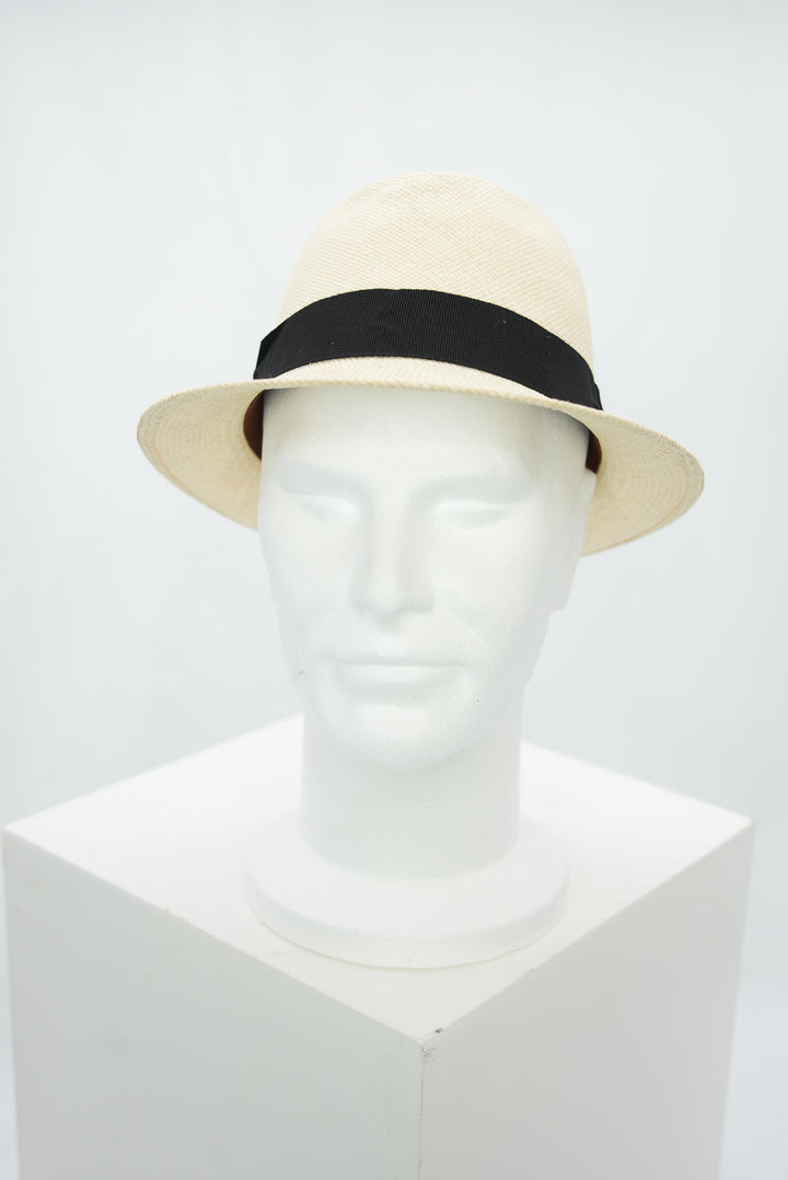 Panamahut mit schwarzem Band