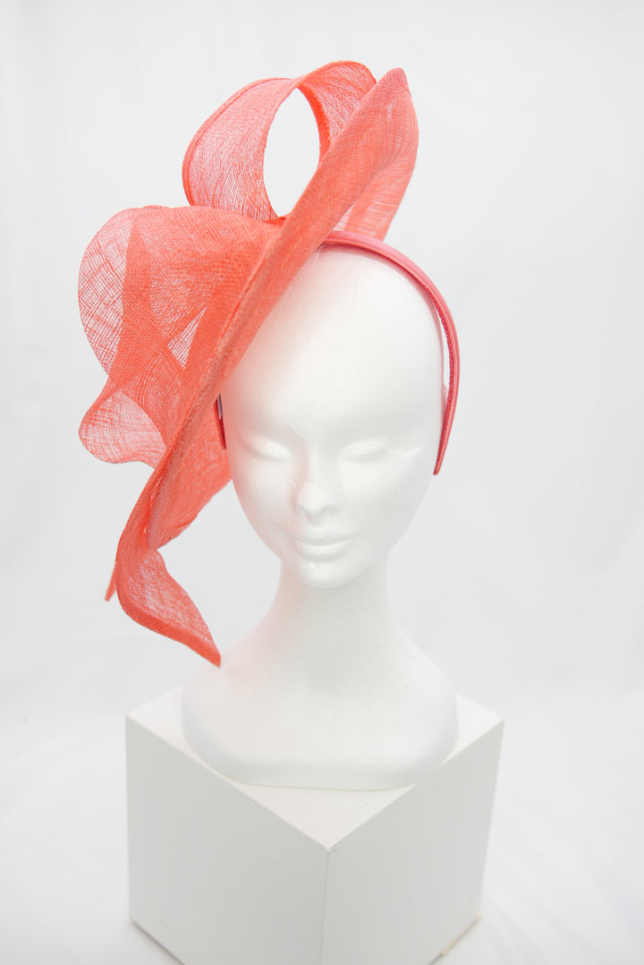 Fascinator "Sinemay" koralle
