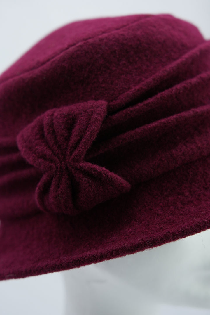 Wollhut "mit seitlicher Schleife bordeaux"