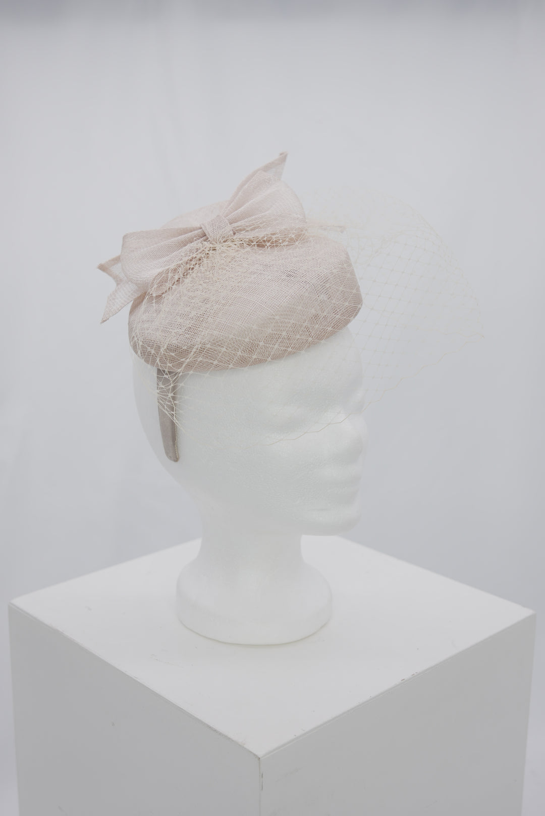 Fascinator "Schleife beige"