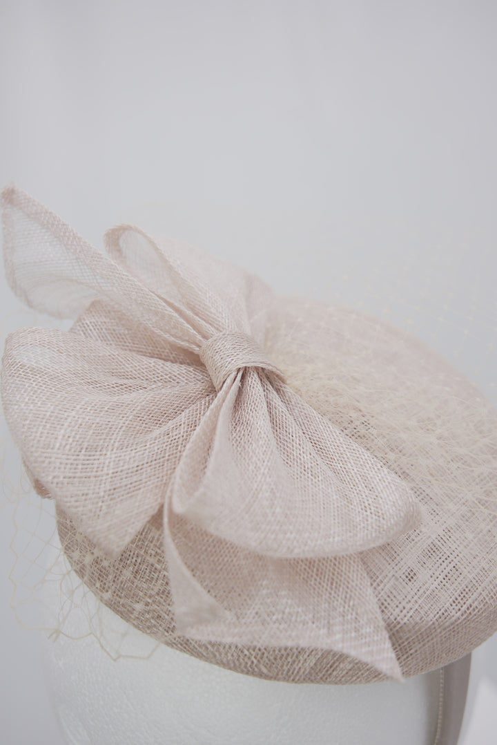 Fascinator "Schleife beige"