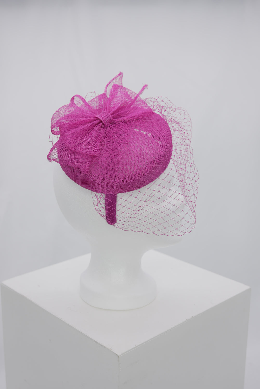 Fascinator "pink Sinemay"