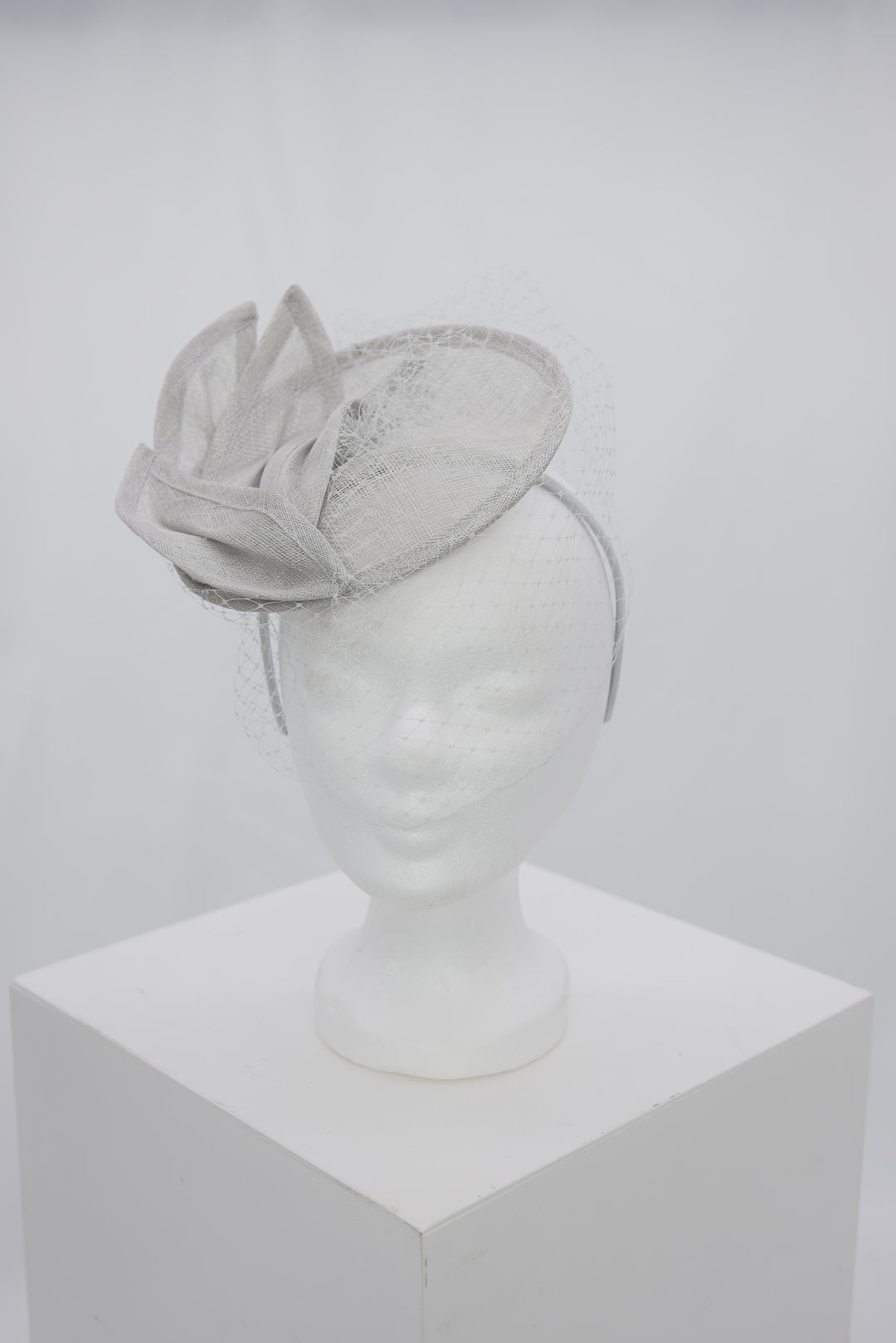 Fascinator "grey"