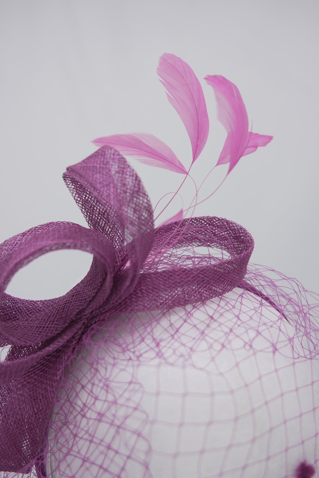 Fascinator Sinemay lila