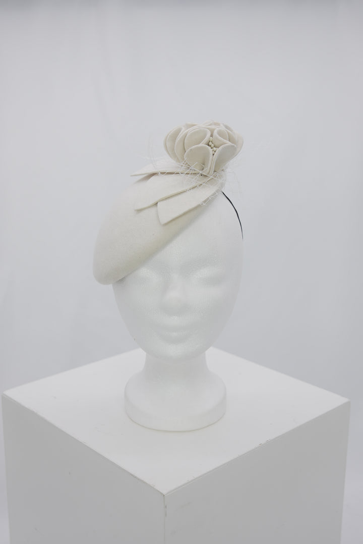 Fascinator "elegant beige"