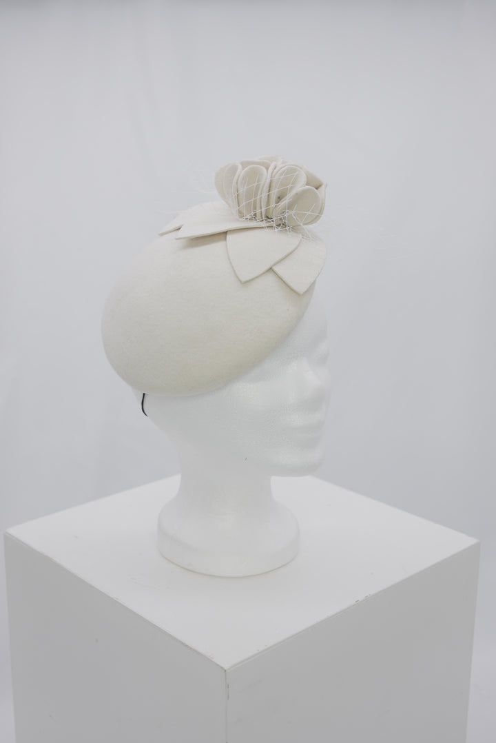 Fascinator "elegant beige"