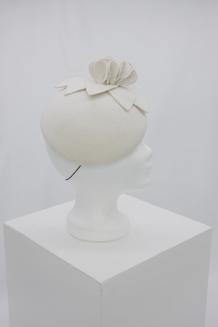 Fascinator "elegant beige"