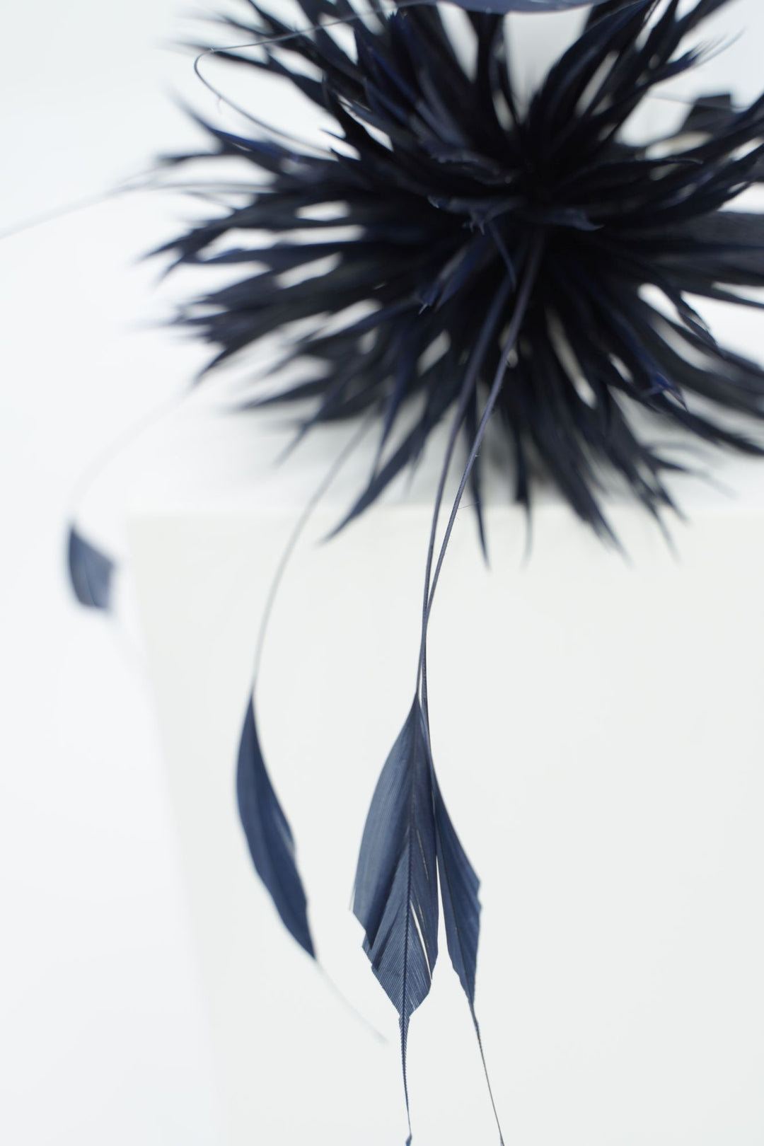 Fascinator "feather flower" dunkelblau