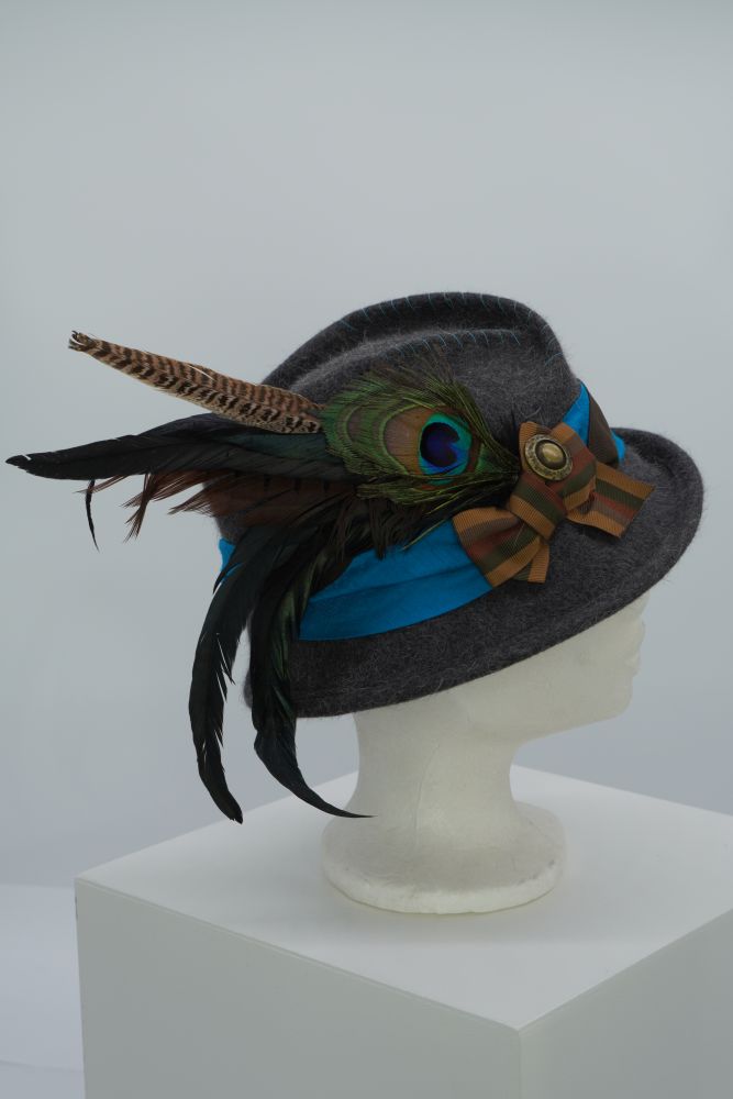 Filzhut “peacock“ grau-türkis